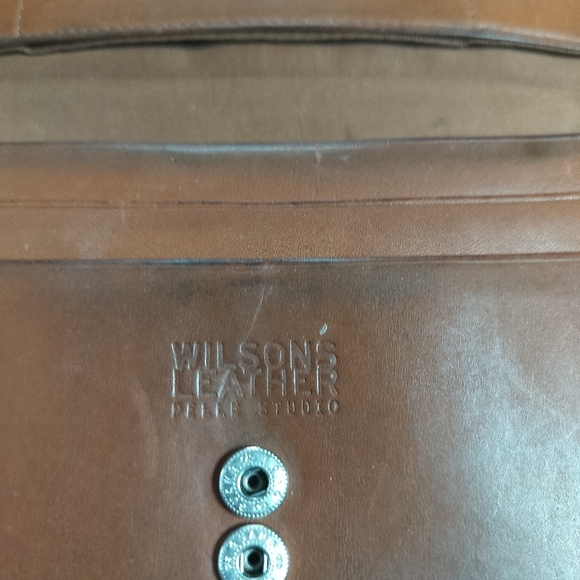 2/$30 Wilsons Leather Pelle Studio Brown Distressed Leather Wallet OS - Picture 4 of 14